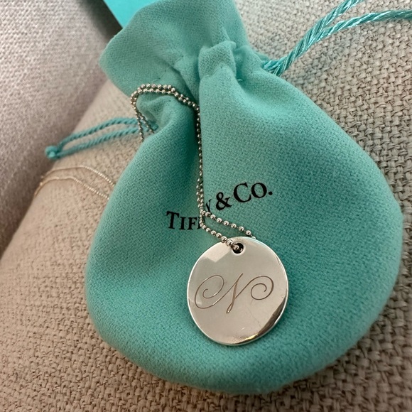 RARE Tiffany & Co. Large initial disk letter 'N' necklace 16" RETIRED SIZE - Picture 3 of 8